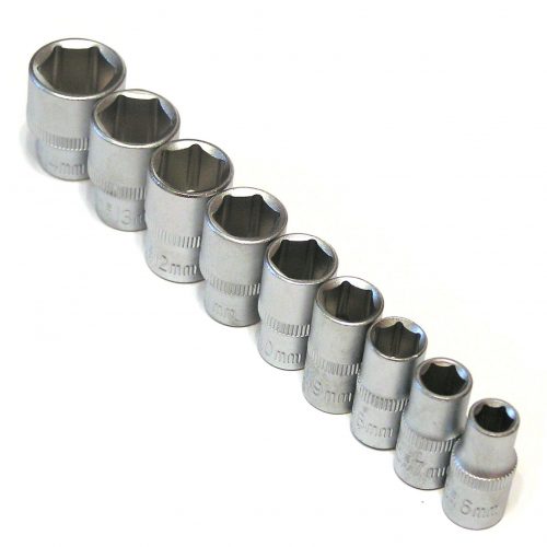 Καρυδάκια ¼ εξάγωνα κοντά