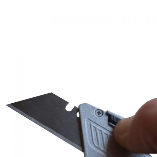 Φαλτσέτα σουγιάς με τραπεζοειδή λάμα και 3 λάμες.