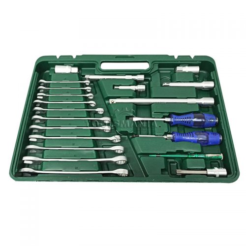 Σετ κασετίνα με καρυδάκια και κλειδιά 121 τεμαχίων.